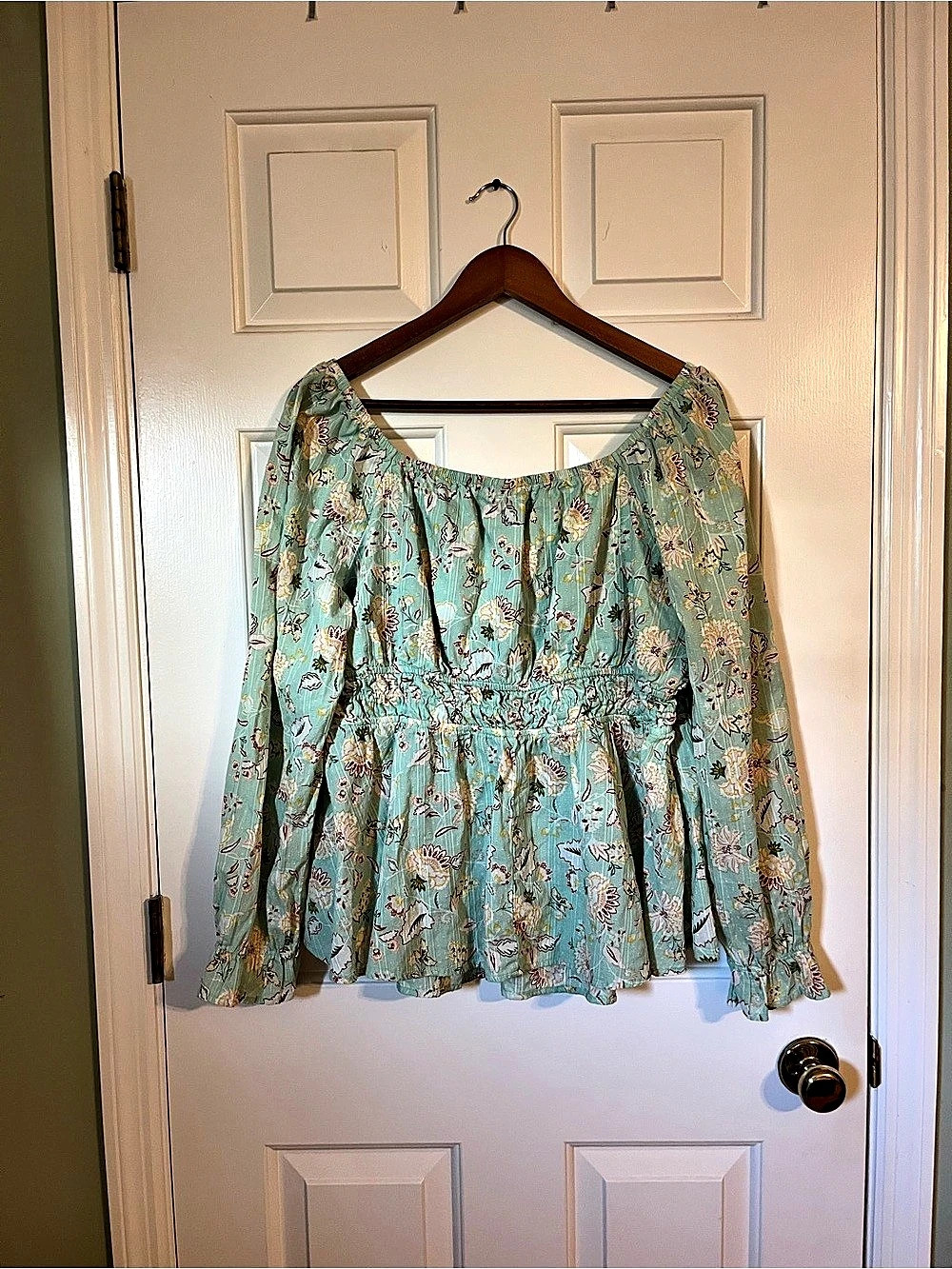 Torrid Ruffle Smocked Waist Top Floral Blouse Green & Pink Size 1 GUC